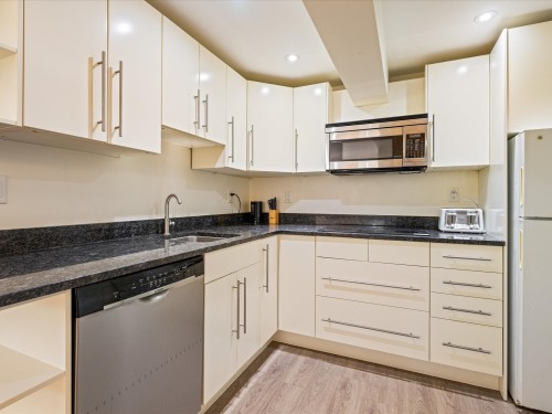 8476 Matterhorn Drive, Whistler, BC 