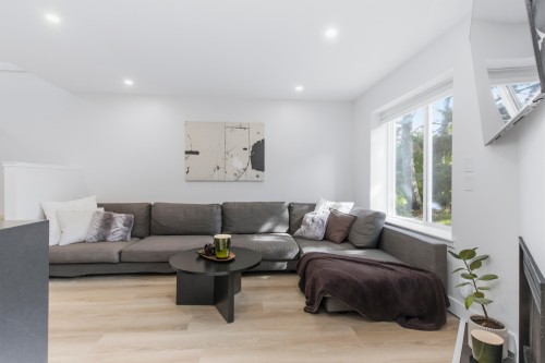 16-40200 Government Road, Squamish, BC 