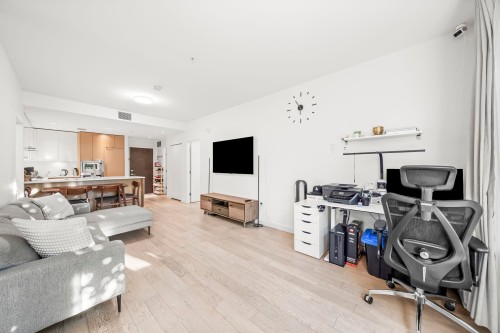 123-4033 May Drive, Richmond, BC 
