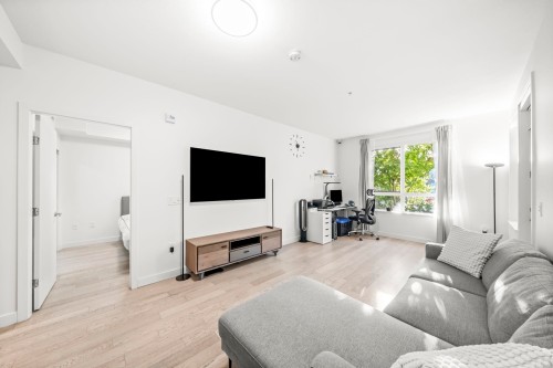 123-4033 May Drive, Richmond, BC 