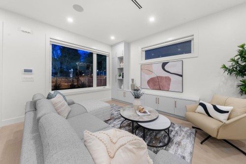 1-1582 2Nd Avenue E, Vancouver, BC 
