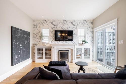 457 11Th Street E, North Vancouver, BC 