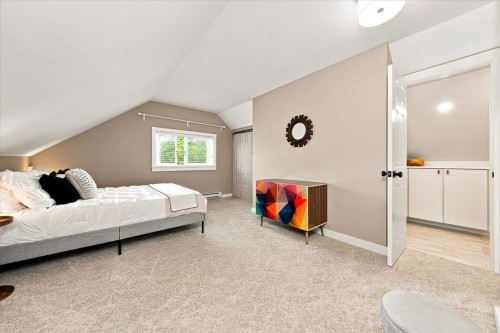 457 11Th Street E, North Vancouver, BC 