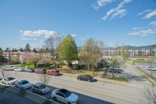 303-22226 Brown Avenue, Maple Ridge, BC 