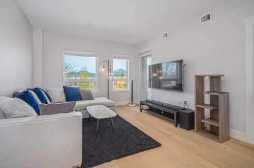303-22226 Brown Avenue, Maple Ridge, BC 