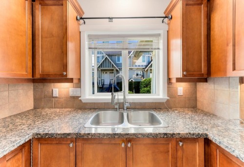 13-4288 Sardis Street, Burnaby, BC 
