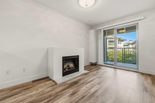 327-12248 224 Street, Maple Ridge, BC 