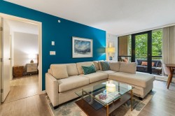 306-977 Mainland Street Vancouver, BC V6B 1T2