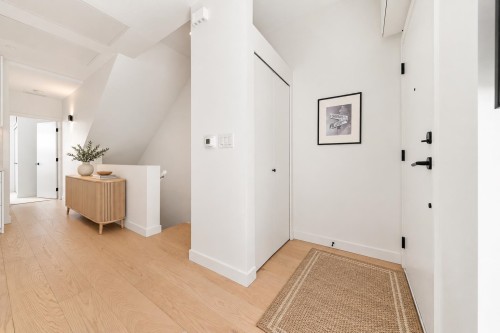 127-650 2Nd Street E, North Vancouver, BC 