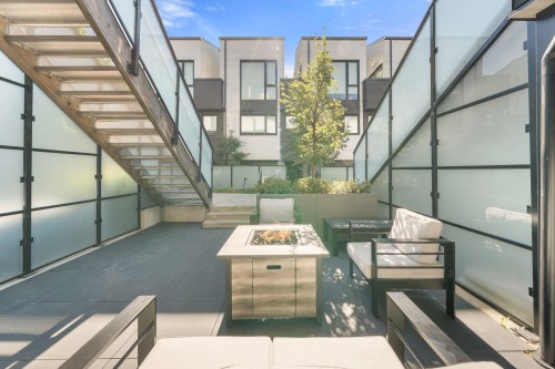 127-650 2Nd Street E, North Vancouver, BC 