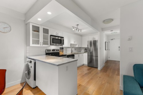 401-1819 Pendrell Street , Vancouver, BC V6G 1T3 4