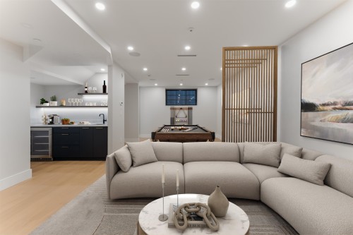 1683 Nelson Street, Vancouver, BC 