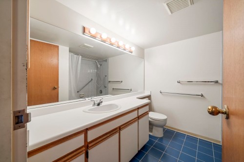 904-522 Moberly Road, Vancouver, BC 
