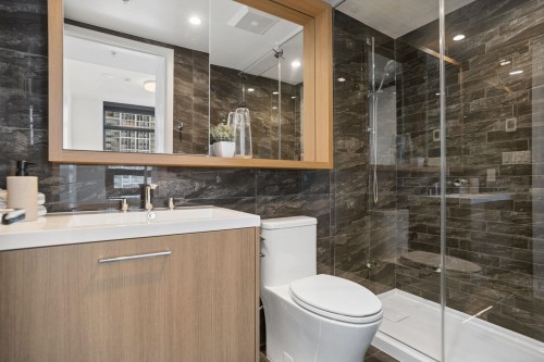 2004-6608 Sussex Avenue, Burnaby, BC 