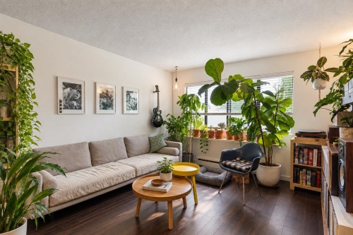 18-24 16Th Avenue W, Vancouver, BC 