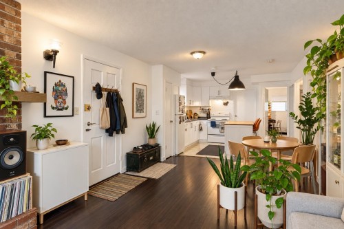 18-24 16Th Avenue W, Vancouver, BC 