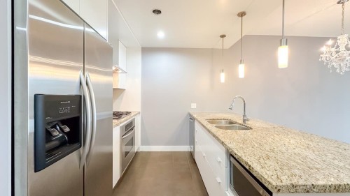 909-7088 18Th Avenue, Burnaby, BC 