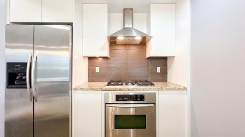 909-7088 18Th Avenue, Burnaby, BC 