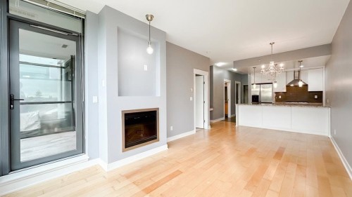909-7088 18Th Avenue, Burnaby, BC 