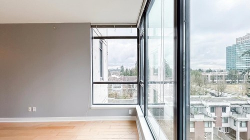 909-7088 18Th Avenue, Burnaby, BC 