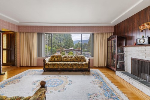 4590 Highland Boulevard, North Vancouver, BC 