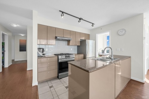 3002-1438 Richards Street, Vancouver, BC 