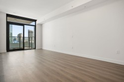 1206-6608 Sussex Avenue Burnaby, BC V5H 0M3