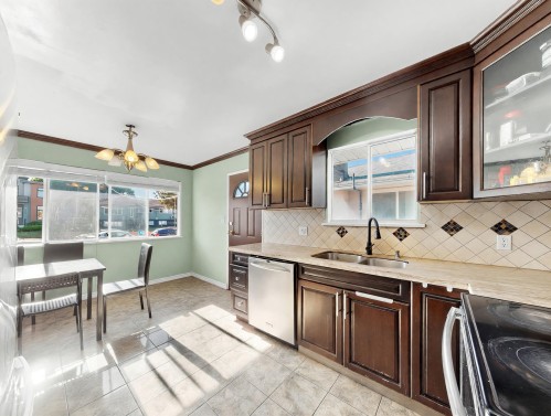 6654 Linden Avenue, Burnaby, BC 