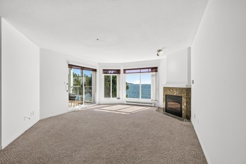 202-5470 Inlet Avenue, Sechelt, BC 