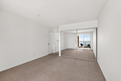 202-5470 Inlet Avenue, Sechelt, BC 