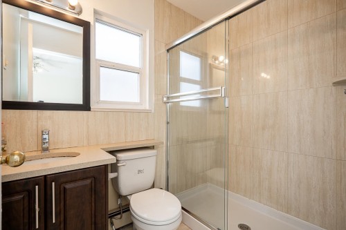 7865 16Th Avenue, Burnaby, BC 