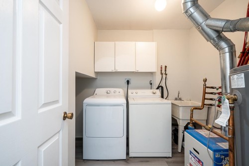 7865 16Th Avenue, Burnaby, BC 