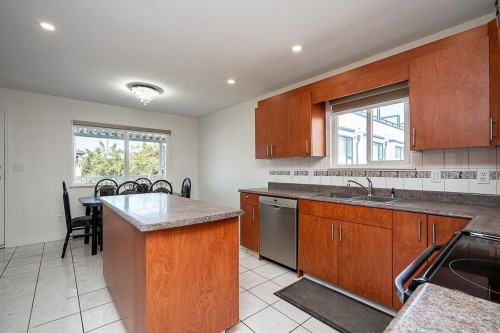 7865 16Th Avenue, Burnaby, BC 