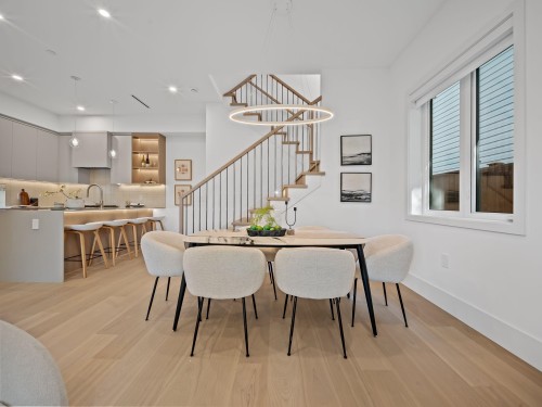 2005 13Th Avenue E, Vancouver, BC 