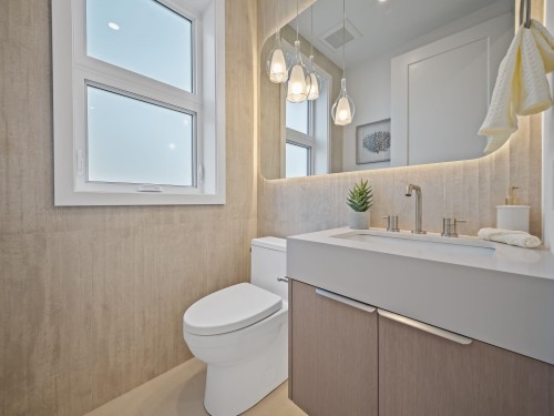 2005 13Th Avenue E, Vancouver, BC 