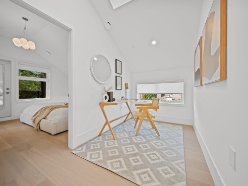 2005 13Th Avenue E, Vancouver, BC 