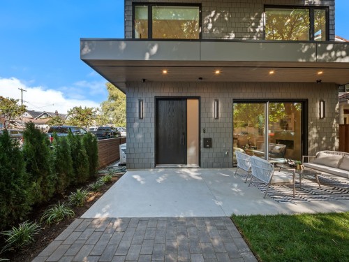 2005 13Th Avenue E, Vancouver, BC 