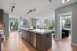 308-135 2nd Street WNorth Vancouver, BC V7M 0C5