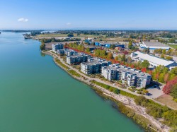 207-14300 Riverport Way Richmond, BC V6W 0A4