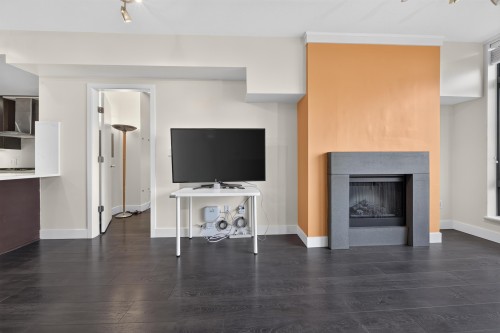207-14300 Riverport Way, Richmond, BC 