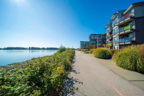 207-14300 Riverport Way, Richmond, BC 