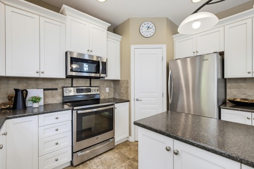 24070 Hill Avenue, Maple Ridge, BC 