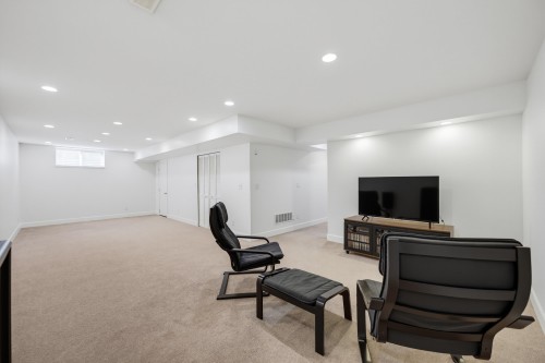 24070 Hill Avenue, Maple Ridge, BC 