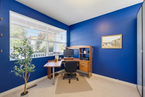 24070 Hill Avenue, Maple Ridge, BC 