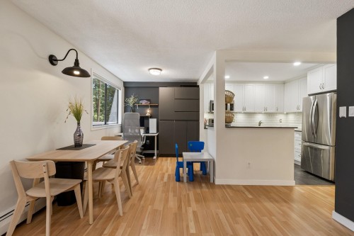 209-310 3Rd Street E, North Vancouver, BC 