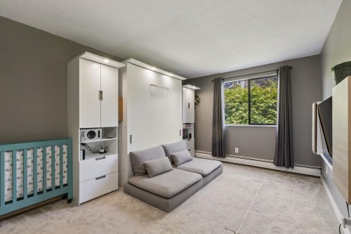 209-310 3Rd Street E, North Vancouver, BC 