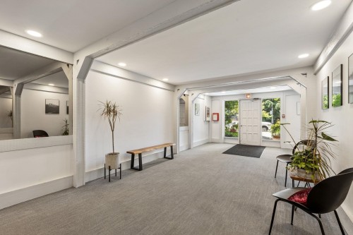 209-310 3Rd Street E, North Vancouver, BC 