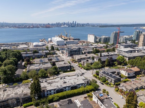 209-310 3Rd Street E, North Vancouver, BC 