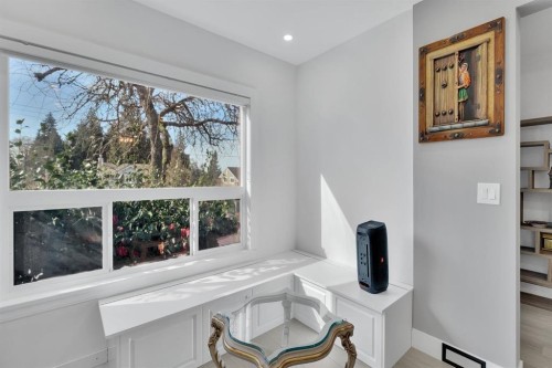 1921 Fulton Avenue, West Vancouver, BC 