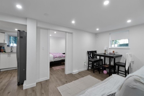 1921 Fulton Avenue, West Vancouver, BC 